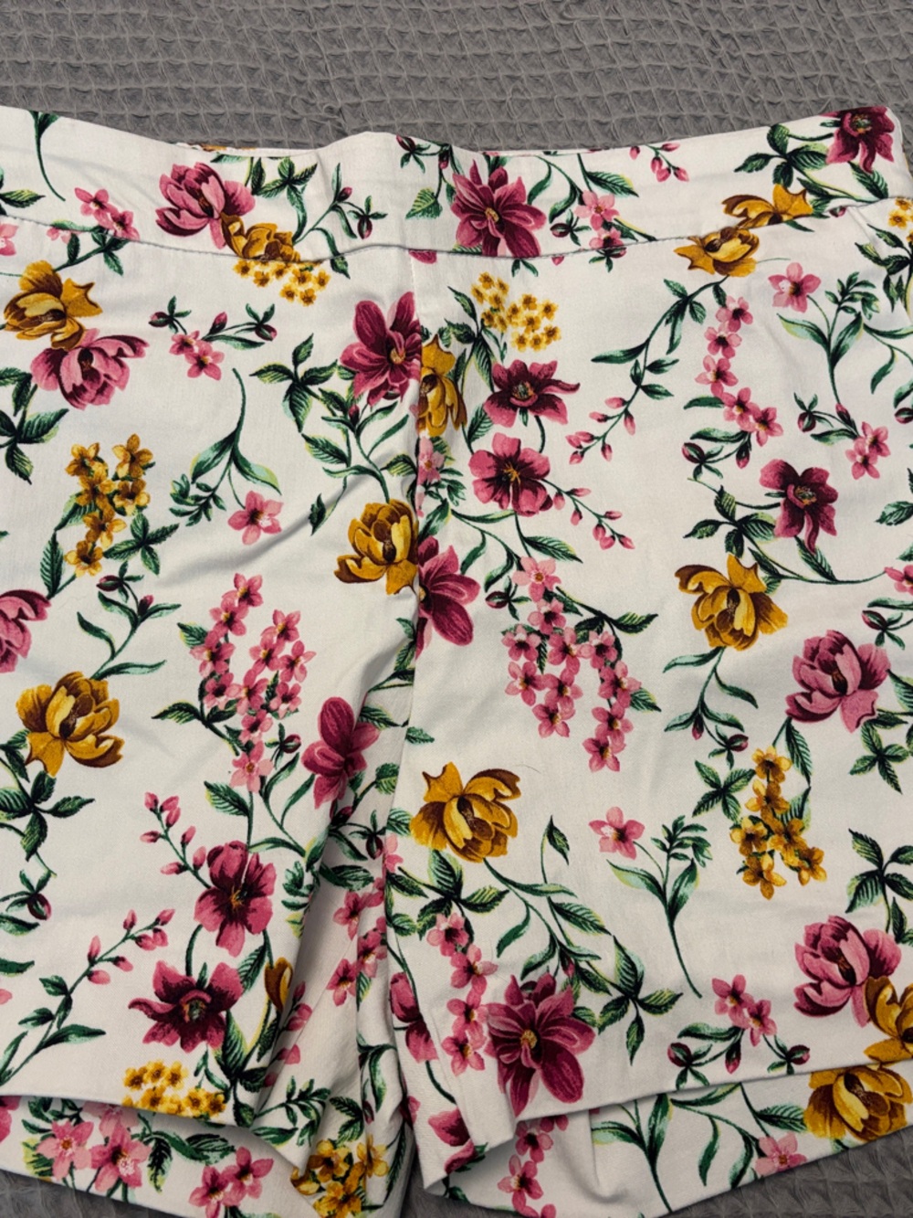 White House Black Market White Floral Print Cotton Shorts